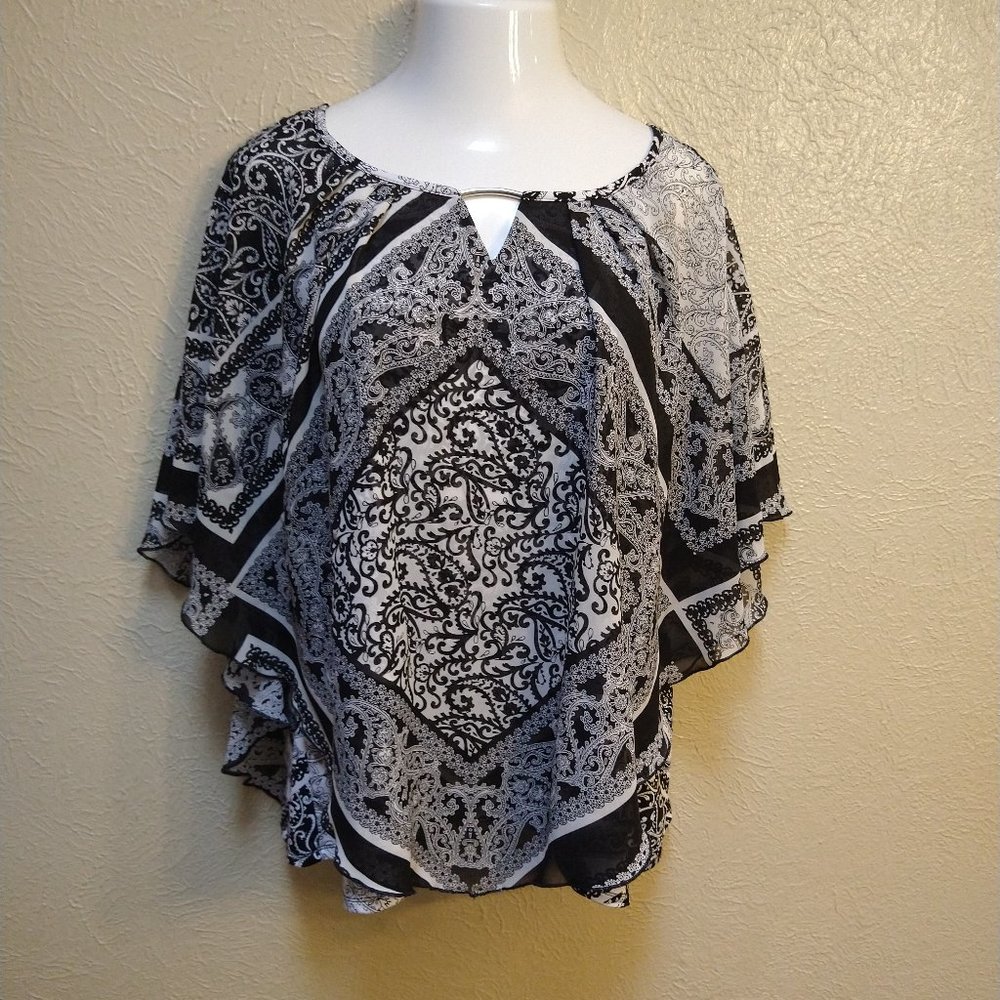 Avenue Poncho Style, Black and White Bandana Blouse 22/24